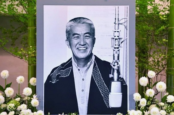 上を向いて笑おう 「病を楽しむ」境地には遠くても